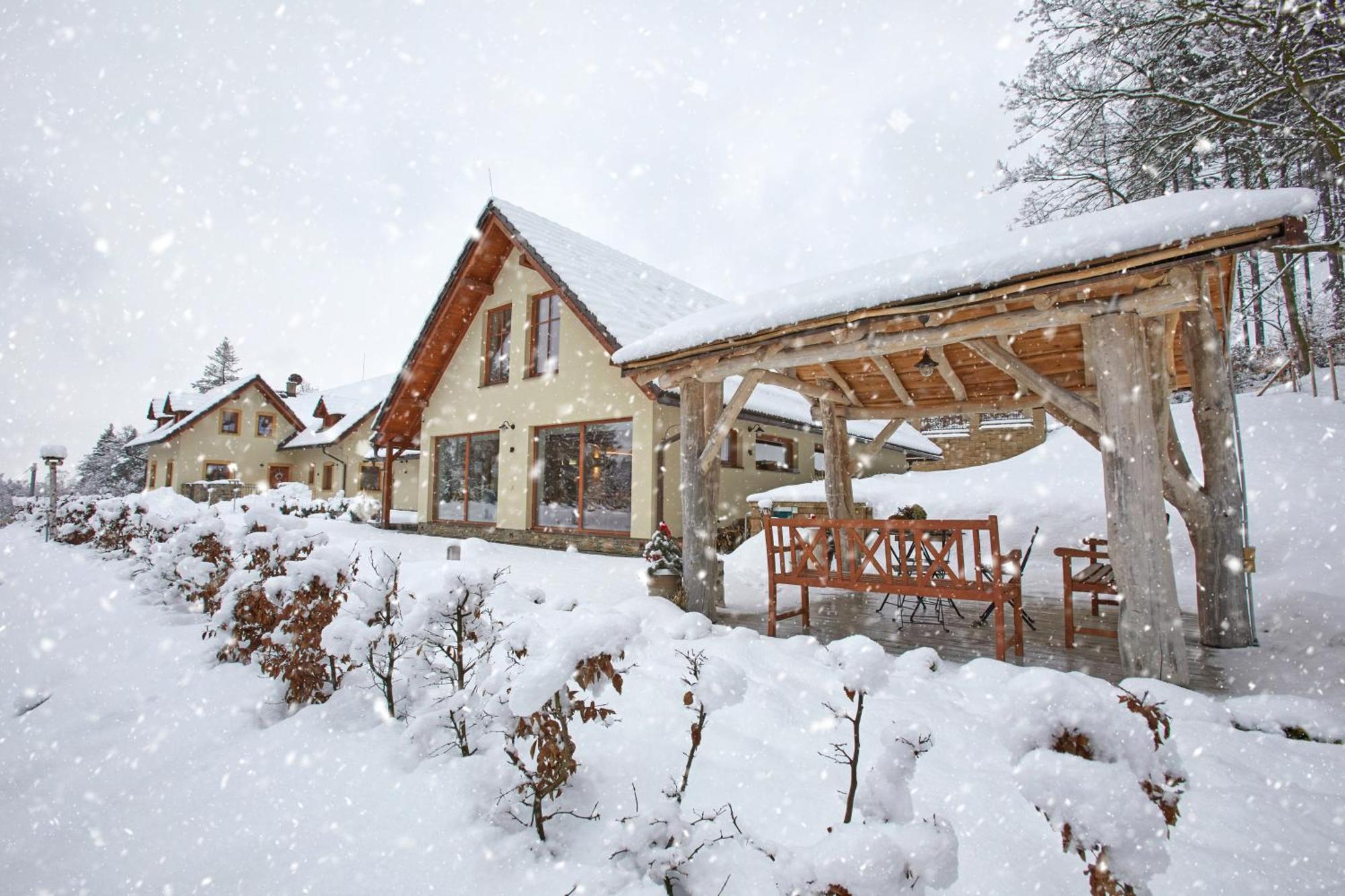 Penzion Na Kraji Lesa Valasske Mezirici Exterior foto